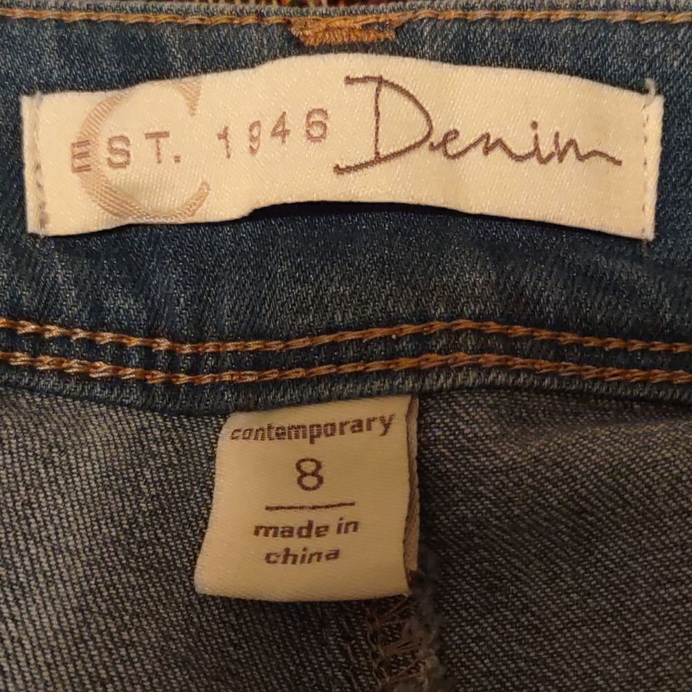 Est 1948 Denim Women's Size 8 Pastel Floral Embroidery Ankle Light Wash Jeans - Picture 5 of 8